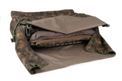 Fox Camolite Bedchair Bag Large 21 Fox Camolite Bedchair Bag Large -Matériel de pêche 397302101a9cf93d
