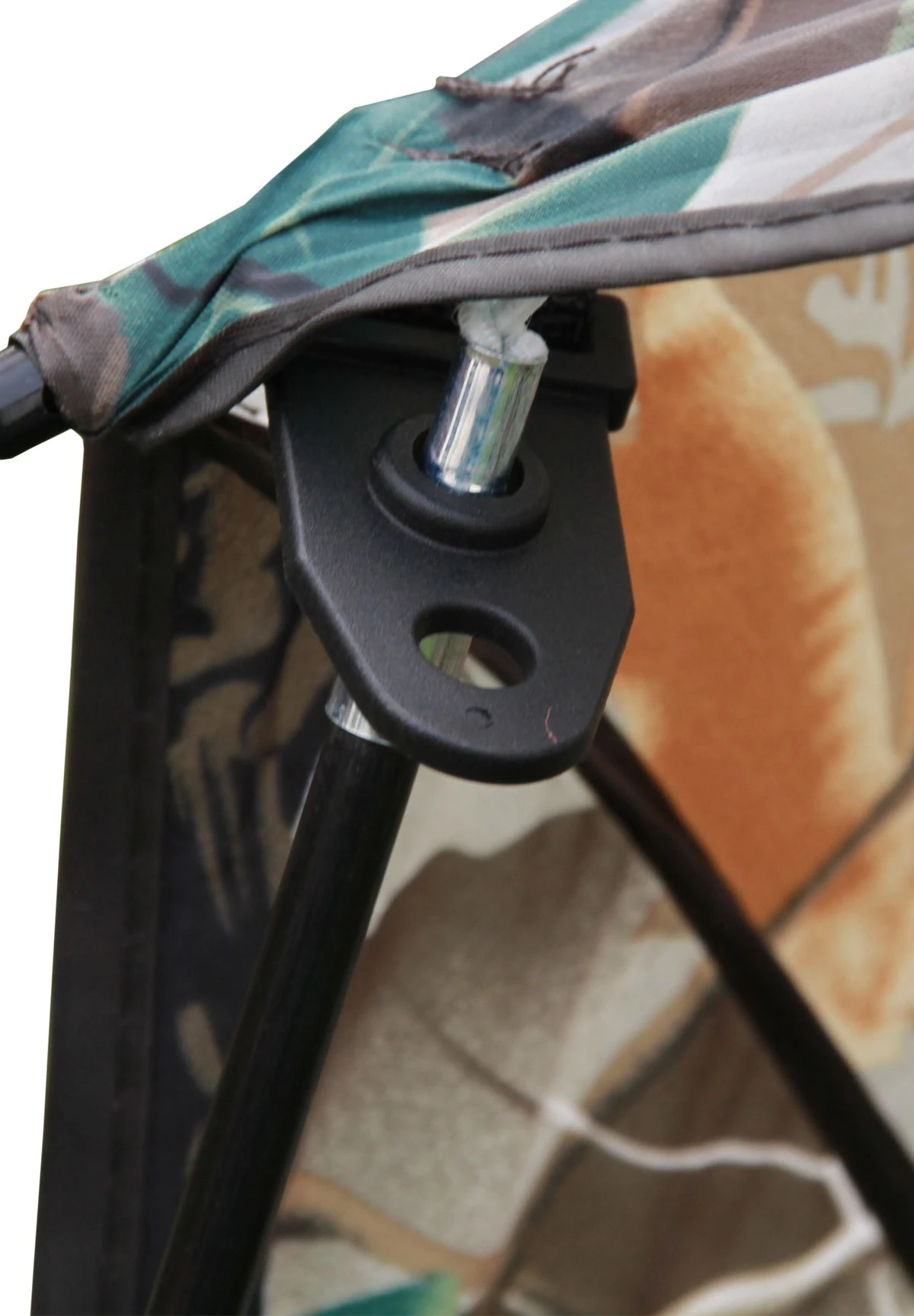 Abri Ultimate 50'' Storm Brolly Camo (chevilles & Tension Poles Incl.) 7 Abri Ultimate 50'' Storm Brolly Camo (chevilles & Tension Poles Incl.) – Image 5