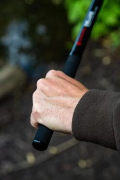 Epuisette Carpe Ultimate DeLuxe Carp Net 42" Avec Manche Carbone 2pcs -Matériel de pêche 9b93777ddad1136b