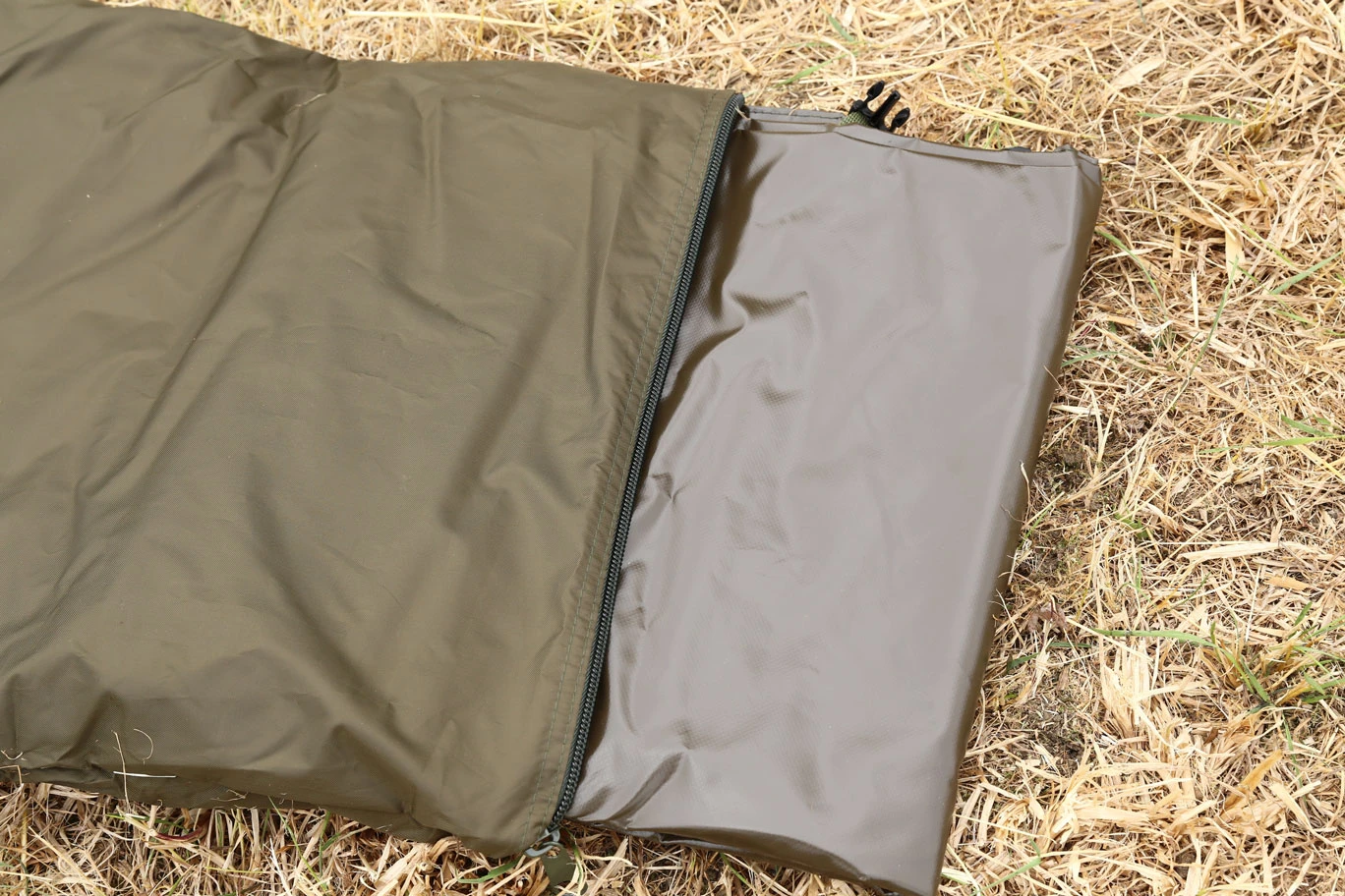 Fox R Series 1 Man XL Khaki Bivvy (incl. Dôme Intérieur) 6 Fox R Series 1 Man XL Khaki Bivvy (incl. Dôme Intérieur) – Image 4